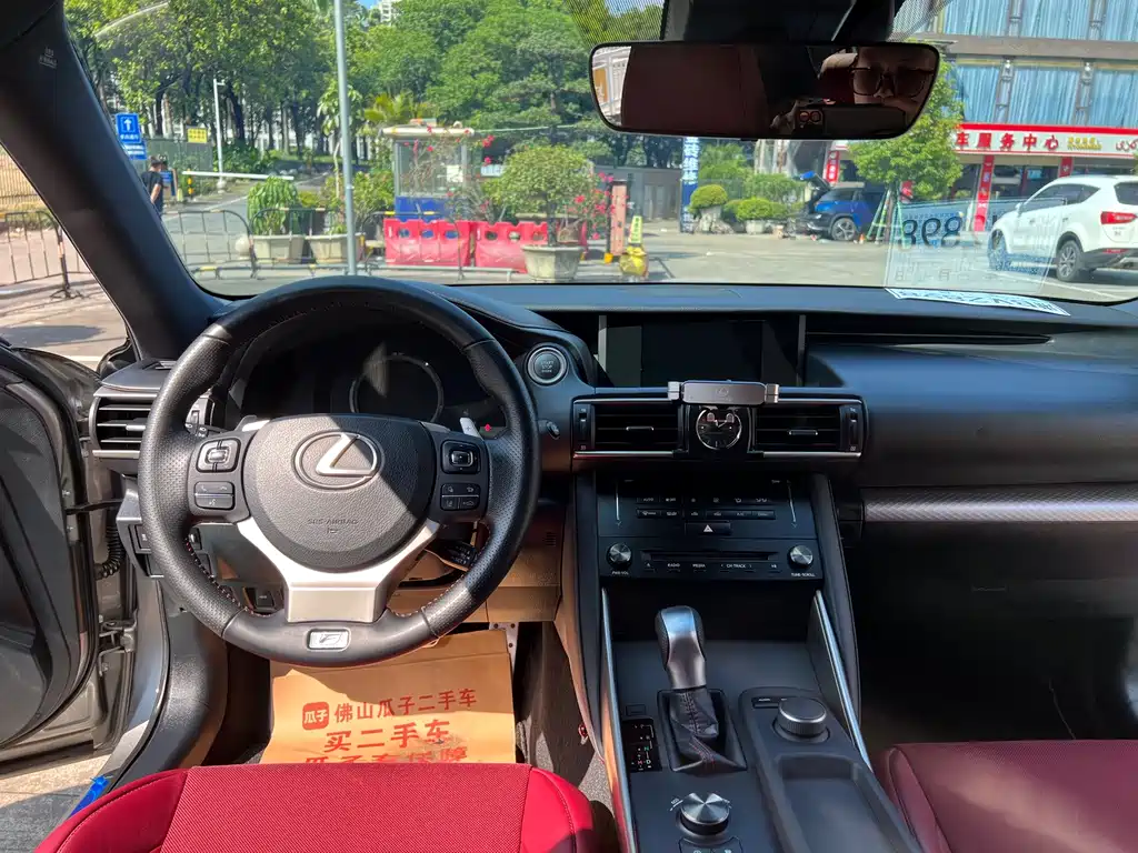 Lexus IS — миниатюра 16