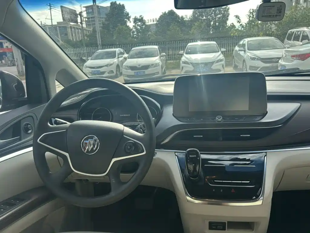 Buick GL8 — миниатюра 4