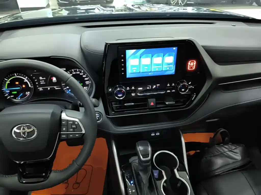 Toyota Highlander — миниатюра 10