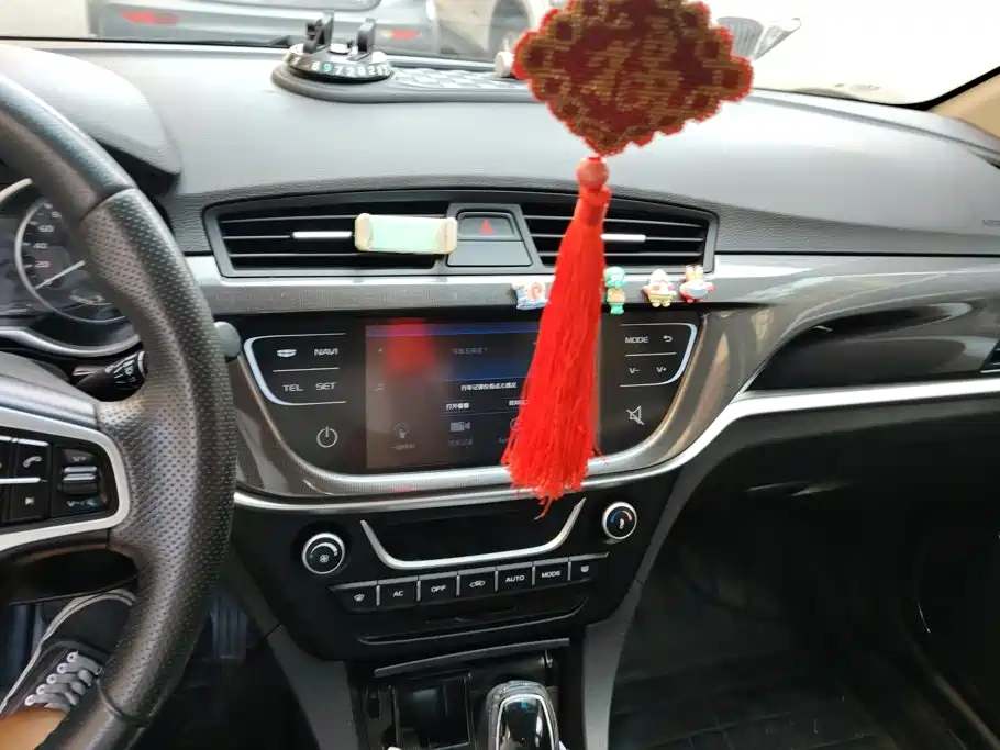 Geely Emgrand — миниатюра 13