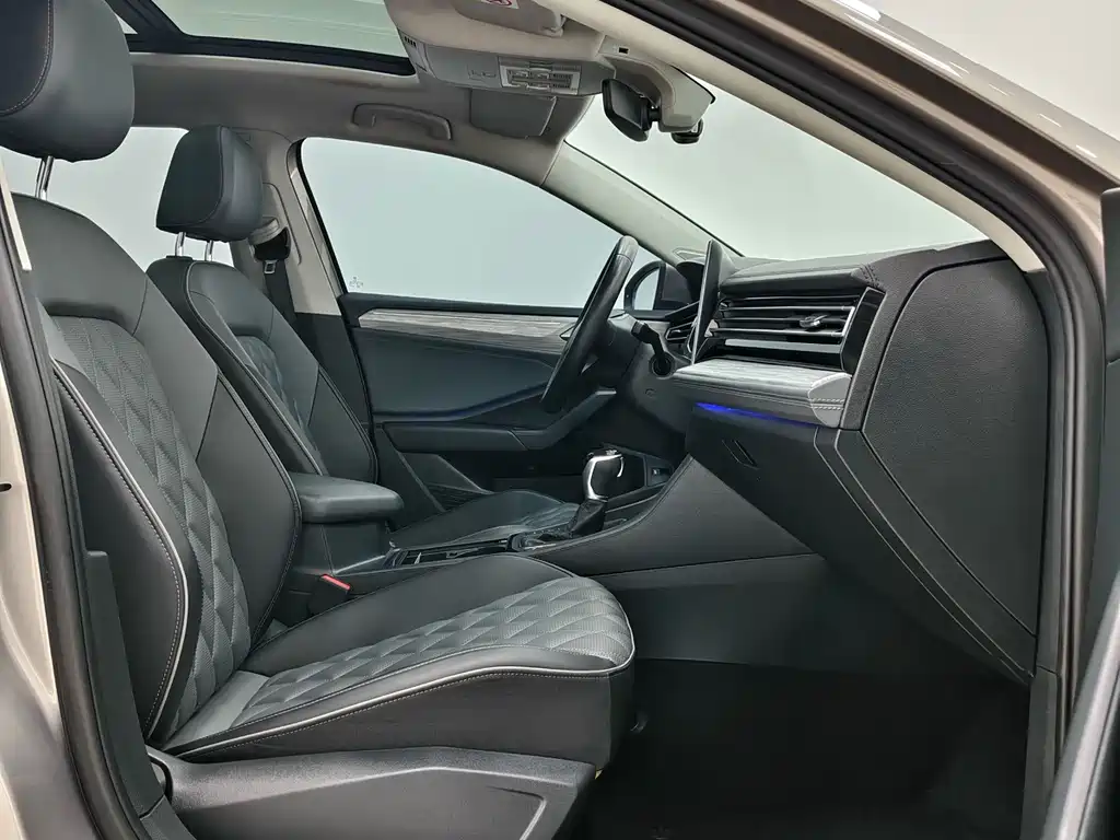 Volkswagen Sagitar — миниатюра 8