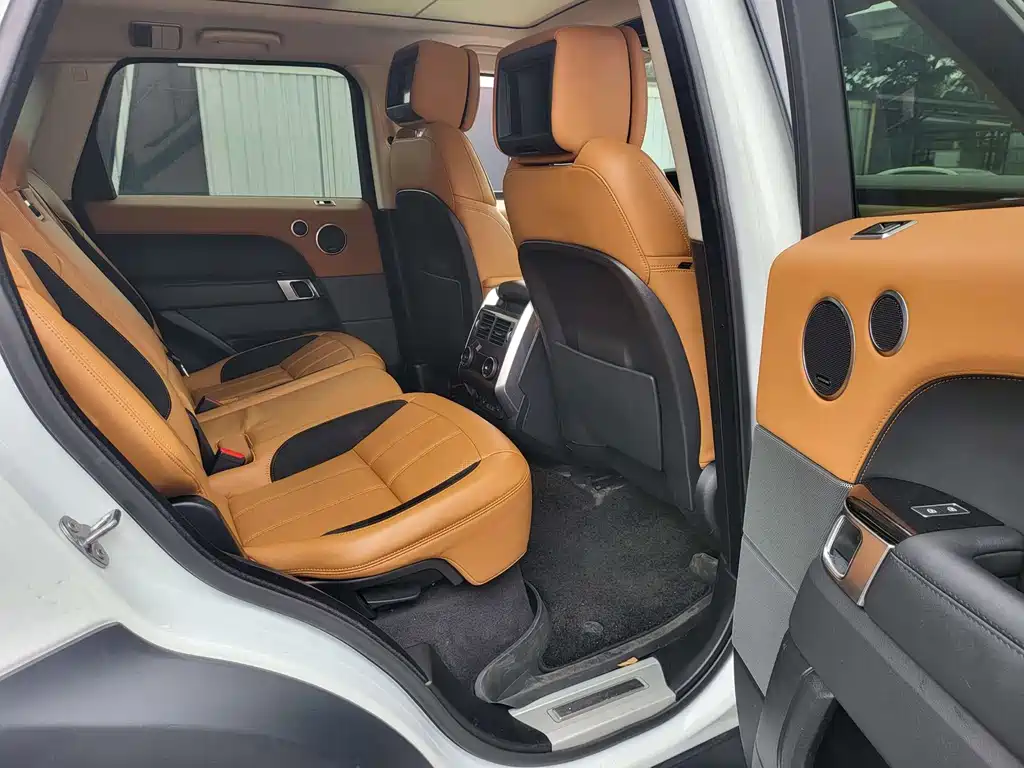 Land Rover Sport — миниатюра 5