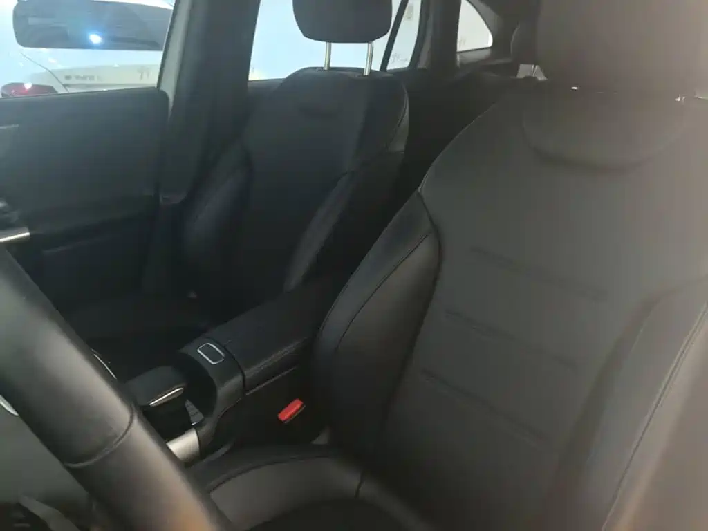 Mercedes-Benz GLA — миниатюра 15