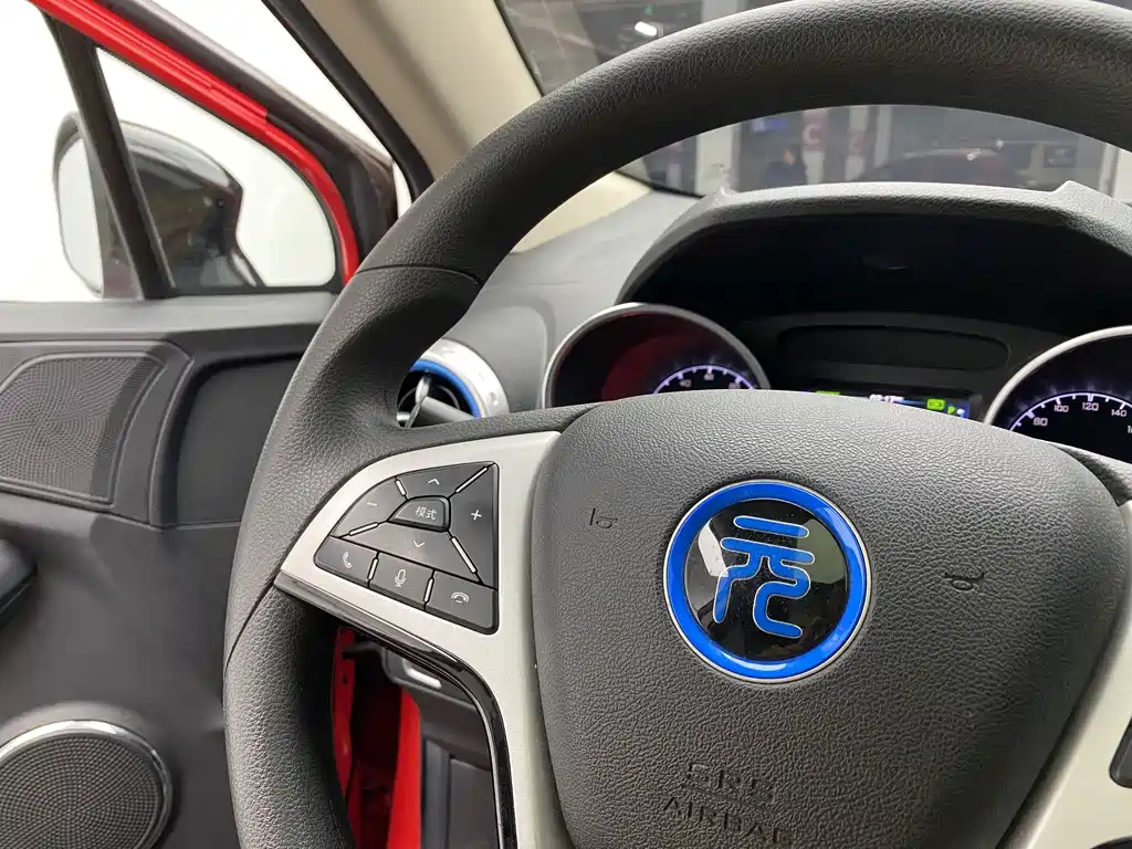 BYD Yuan EV — миниатюра 12