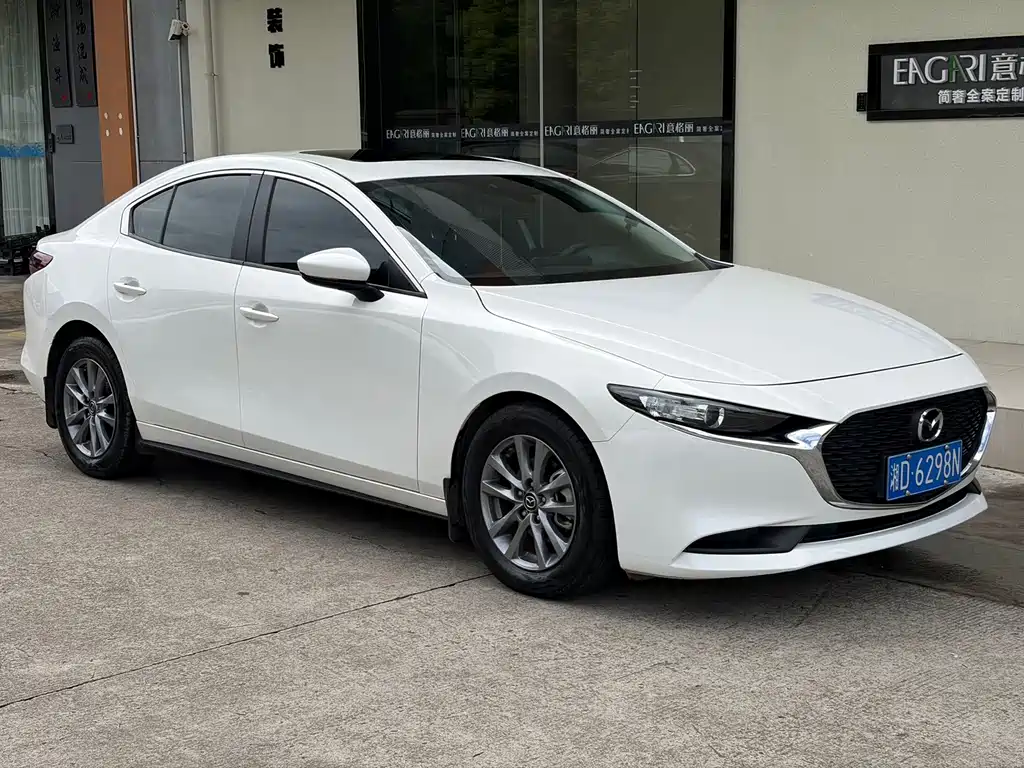 Mazda 3 Axela — миниатюра 4