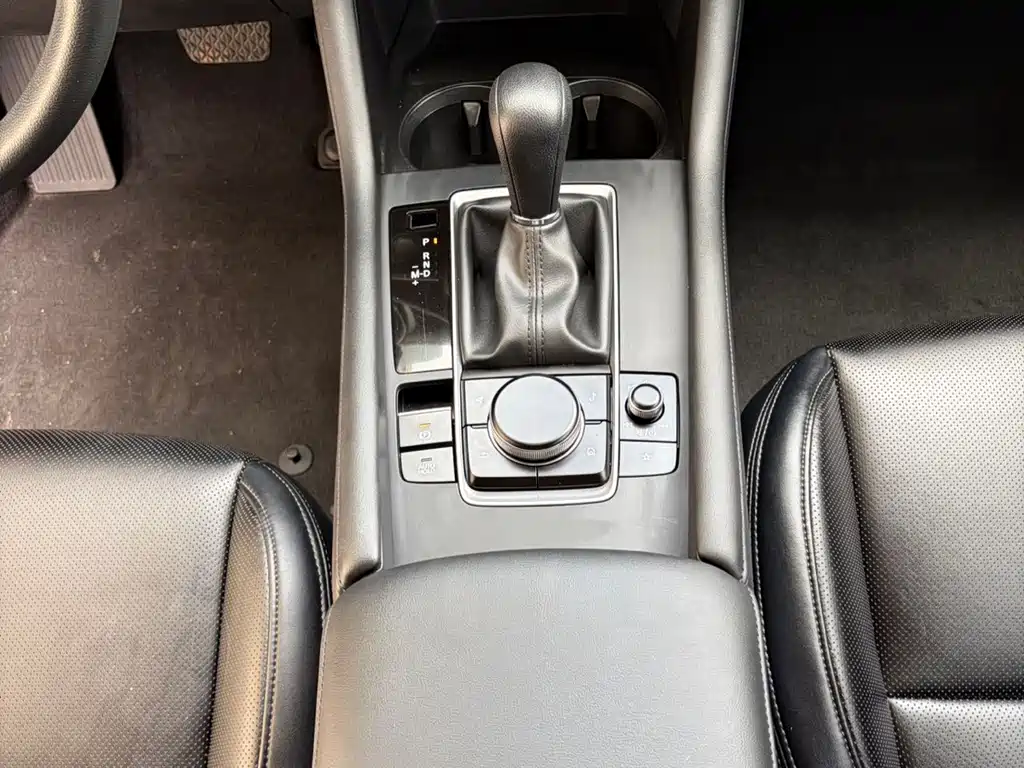 Mazda 3 Axela — миниатюра 10