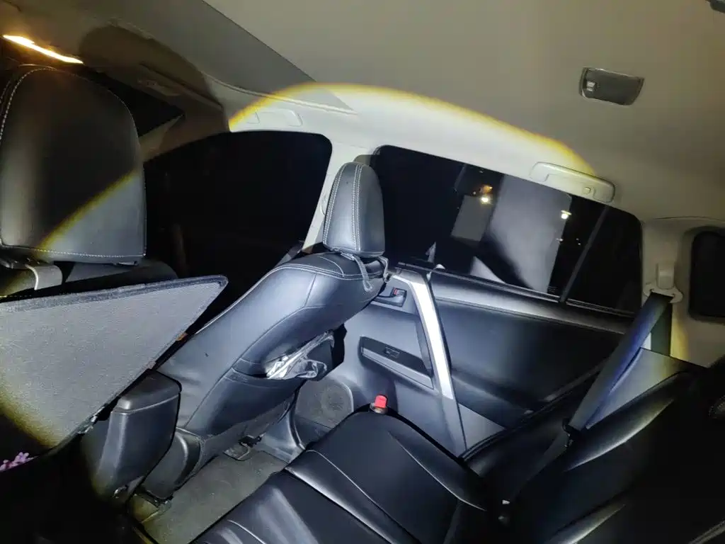 Toyota RAV4 — миниатюра 19