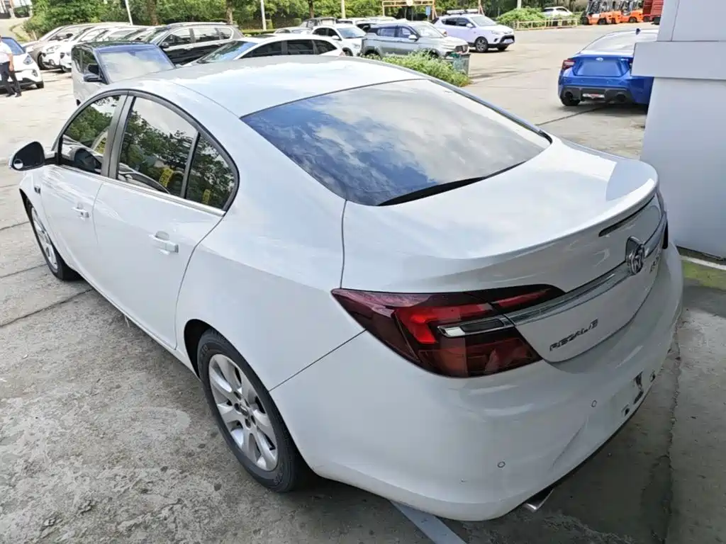 Buick Regal — миниатюра 5