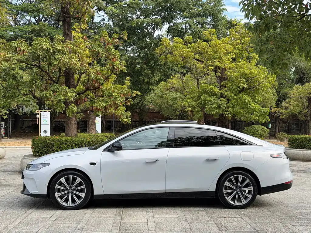 ZERO-RUNNING CAR ZERO RUN C01