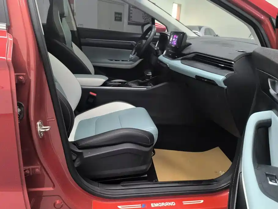 Geely Emgrand S — миниатюра 8