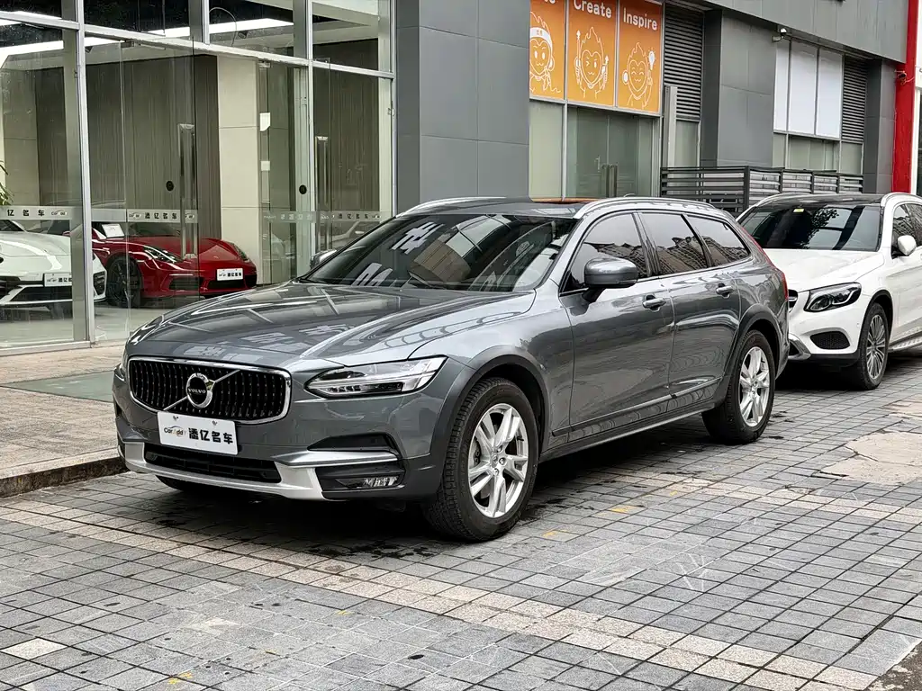 Volvo V90
