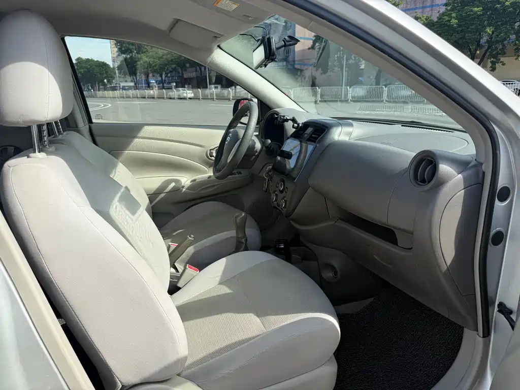 Nissan Sunny — миниатюра 11