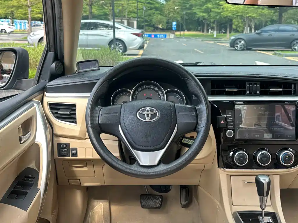 Toyota Corolla — миниатюра 5