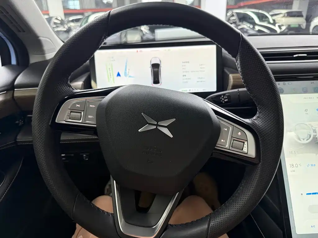 XPeng P5 — миниатюра 6