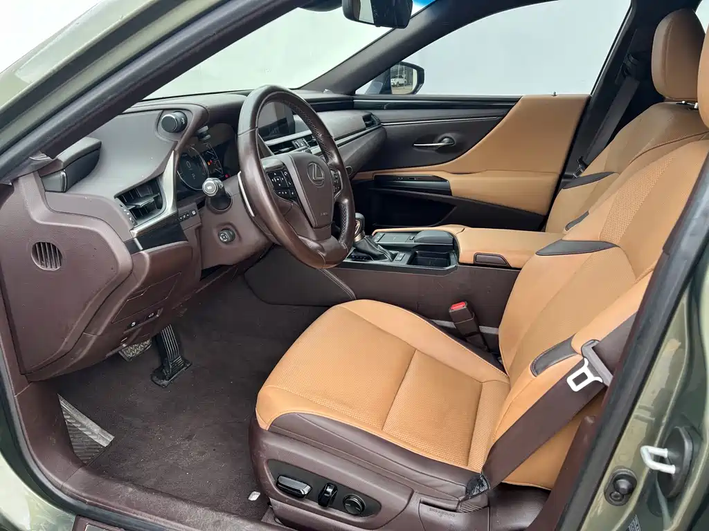 Lexus ES — миниатюра 3