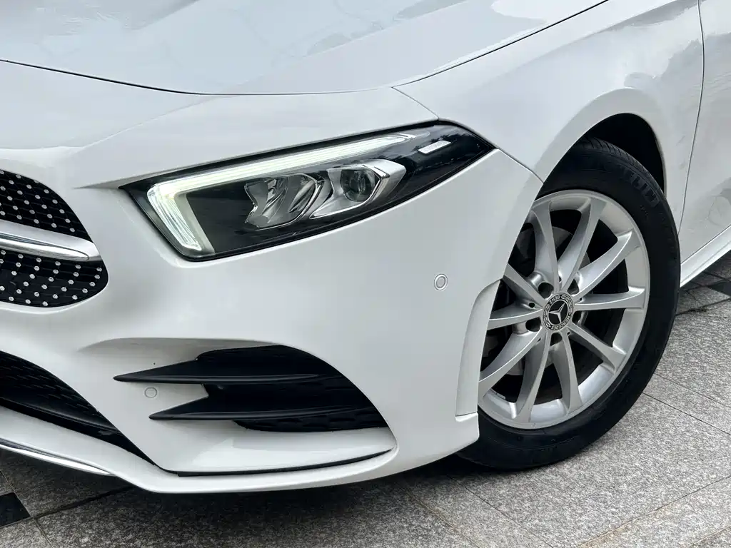 MERCEDES-BENZ A CLASS