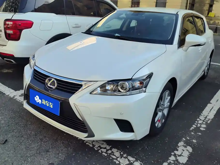 Lexus CT