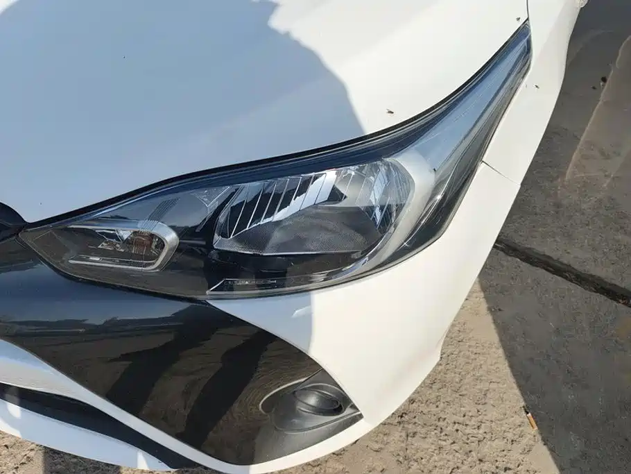 Toyota Yaris L — миниатюра 5