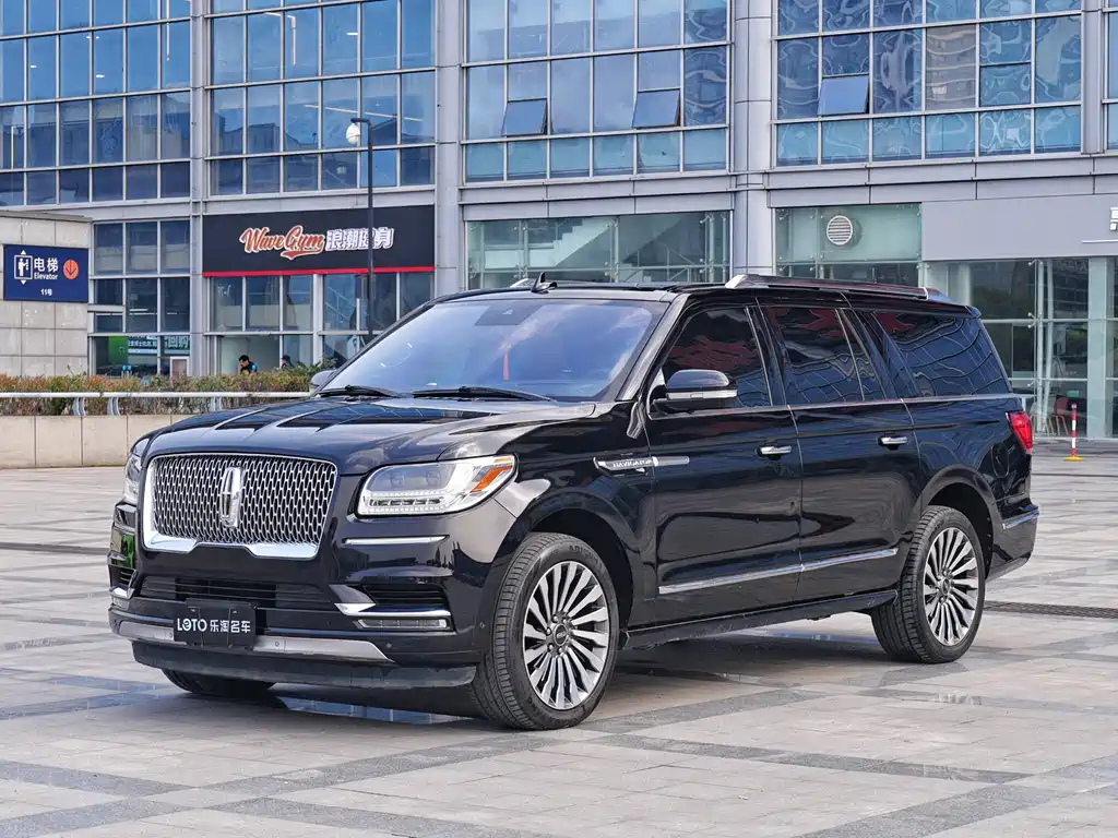 LINCOLN NAVIGATOR