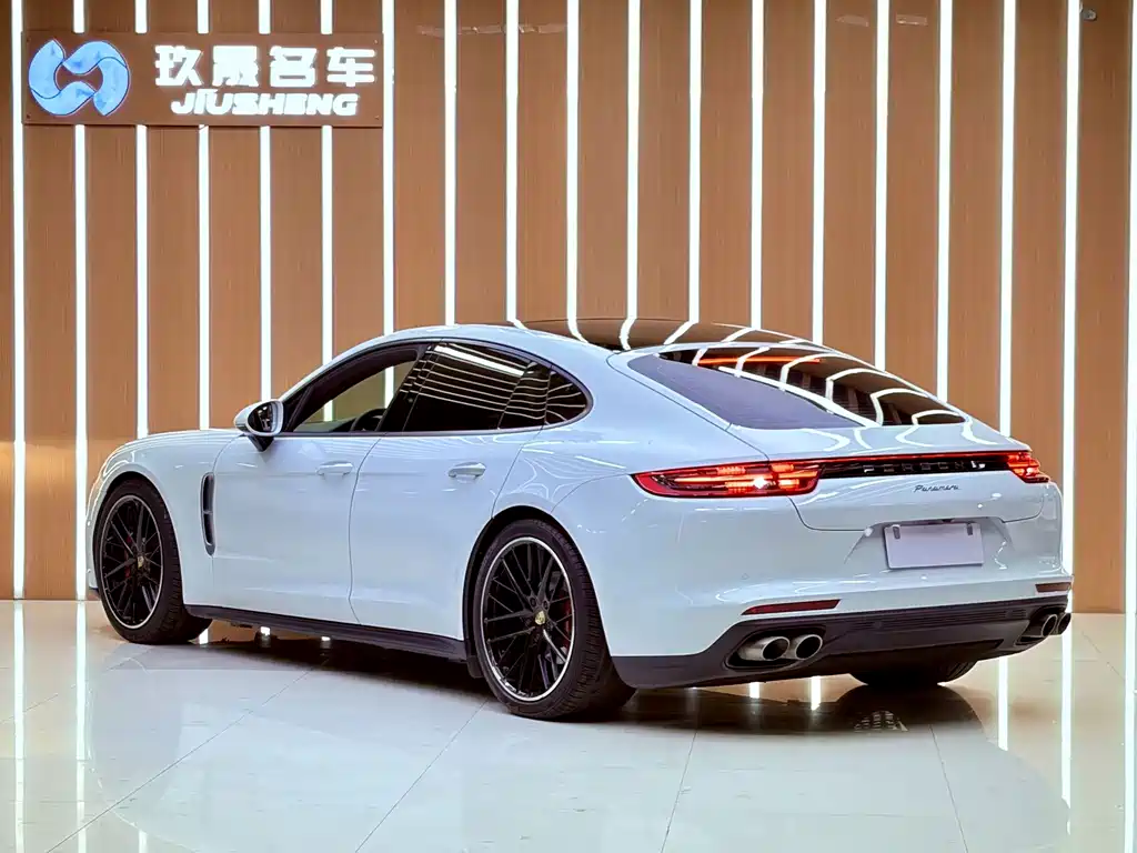 Porsche Panamera — миниатюра 21