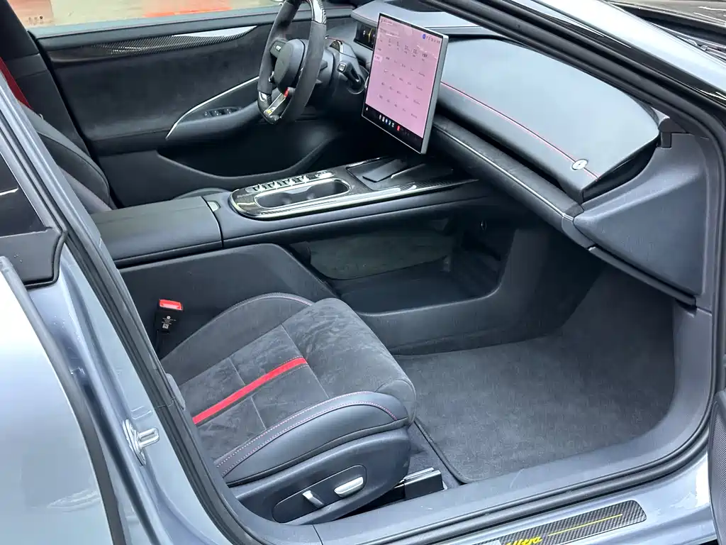 XIAOMI CAR XIAOMI SU7 ULTRA