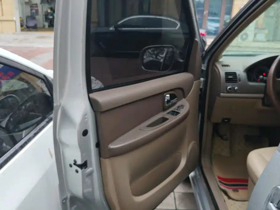 Buick GL8 — миниатюра 7