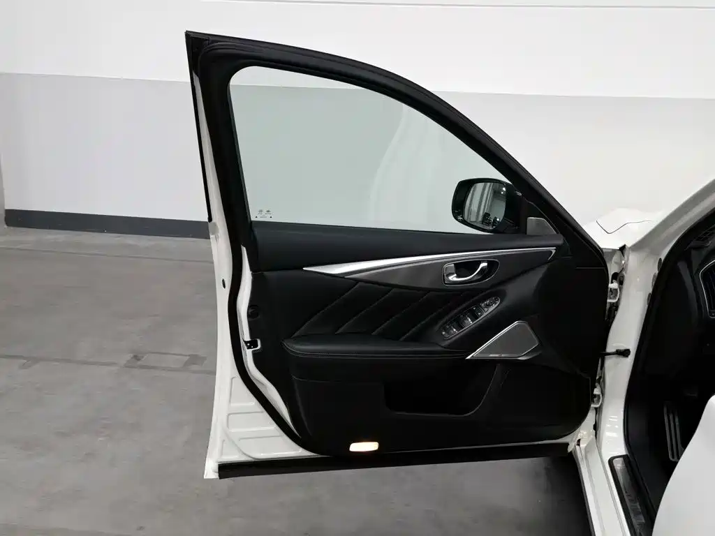 Infiniti Q50L — миниатюра 8