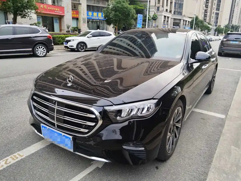 Mercedes-Benz E-Class 2024