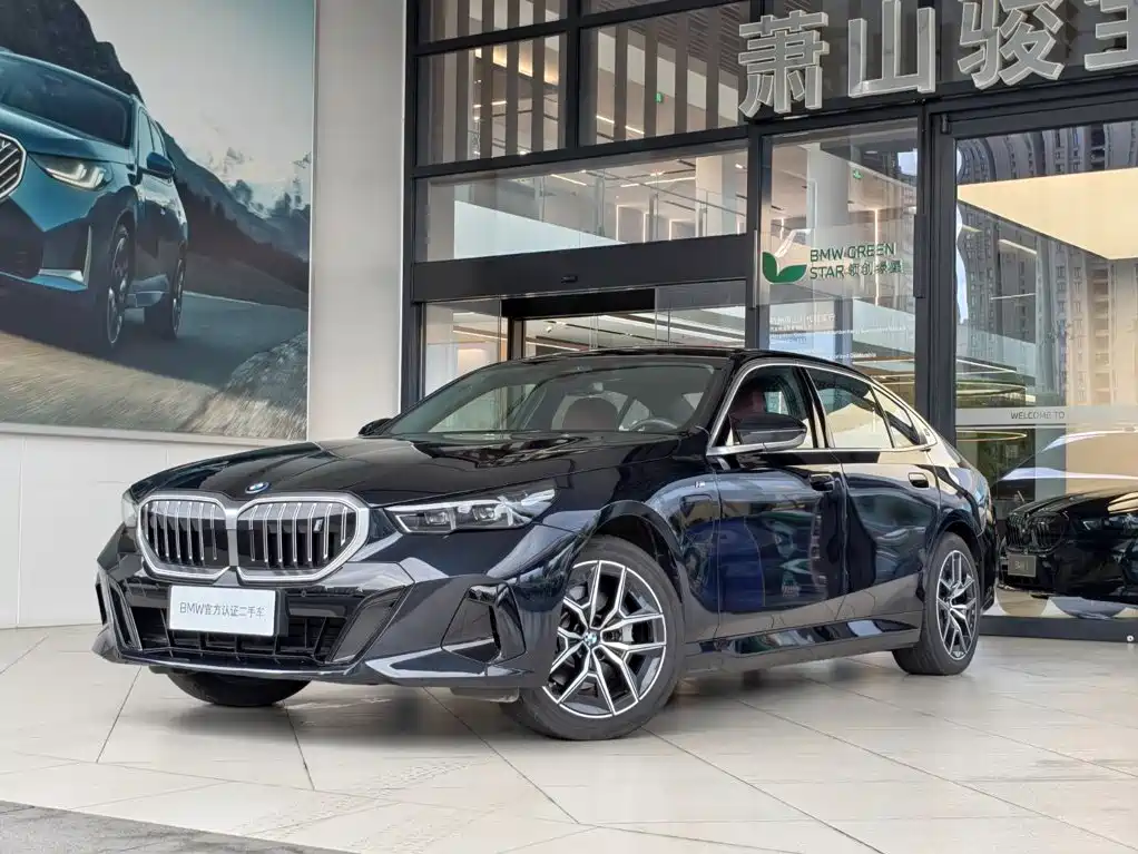 BMW i5