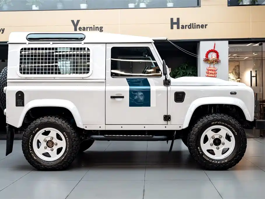 Land Rover Land Rover Defender