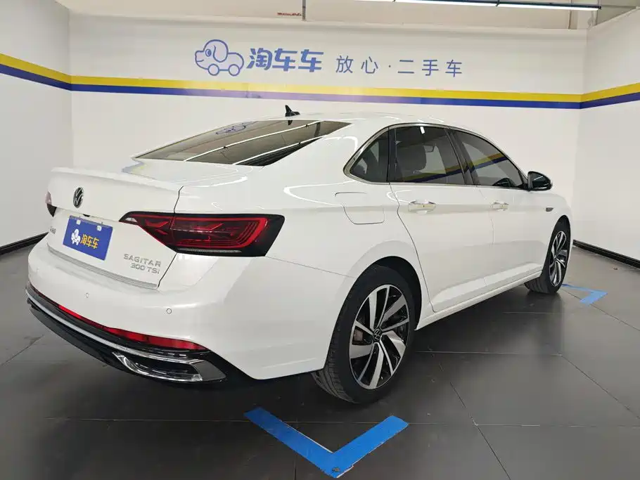 Volkswagen Sagitar — миниатюра 3
