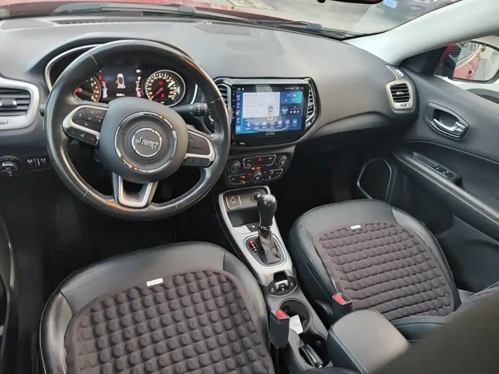 Jeep Compass — миниатюра 14