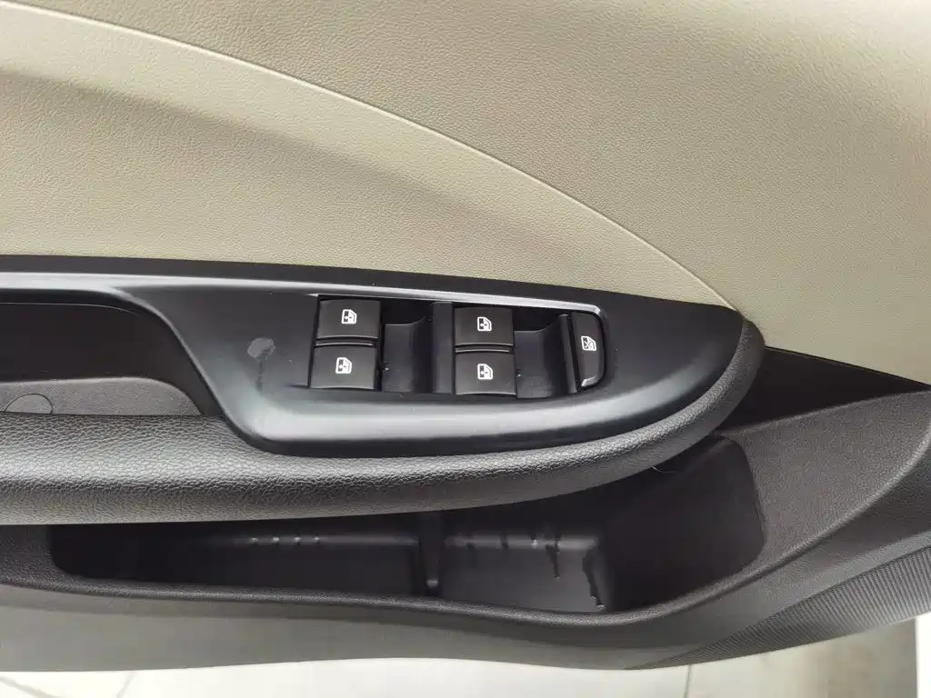 Buick Excelle — миниатюра 9
