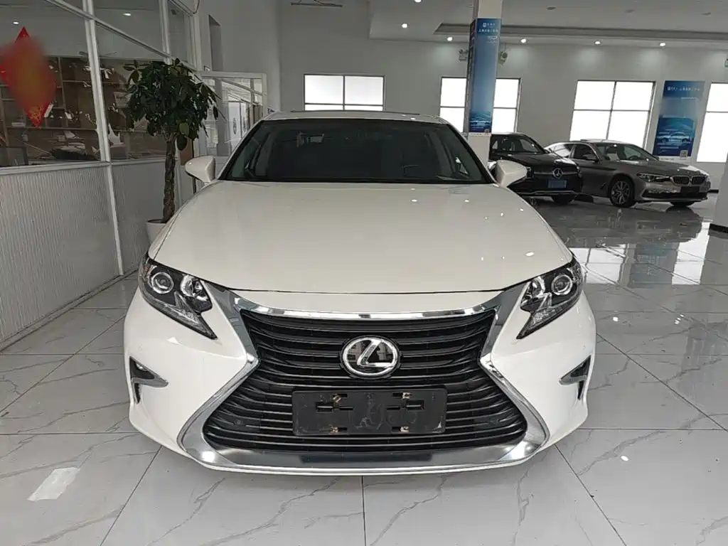 Lexus ES — миниатюра 3