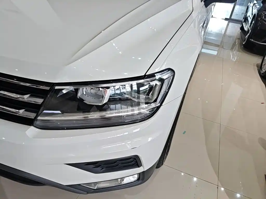 Volkswagen Tiguan L — миниатюра 24