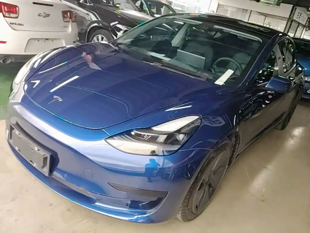 Tesla Model 3 — миниатюра 2