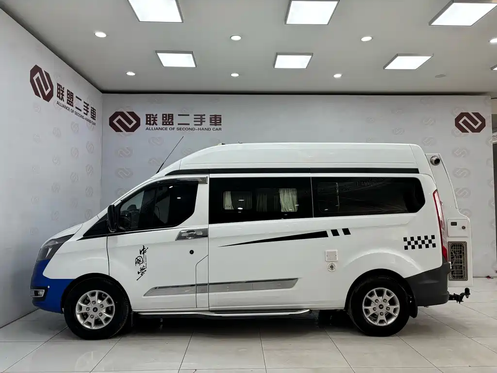 Ford Transit — миниатюра 6