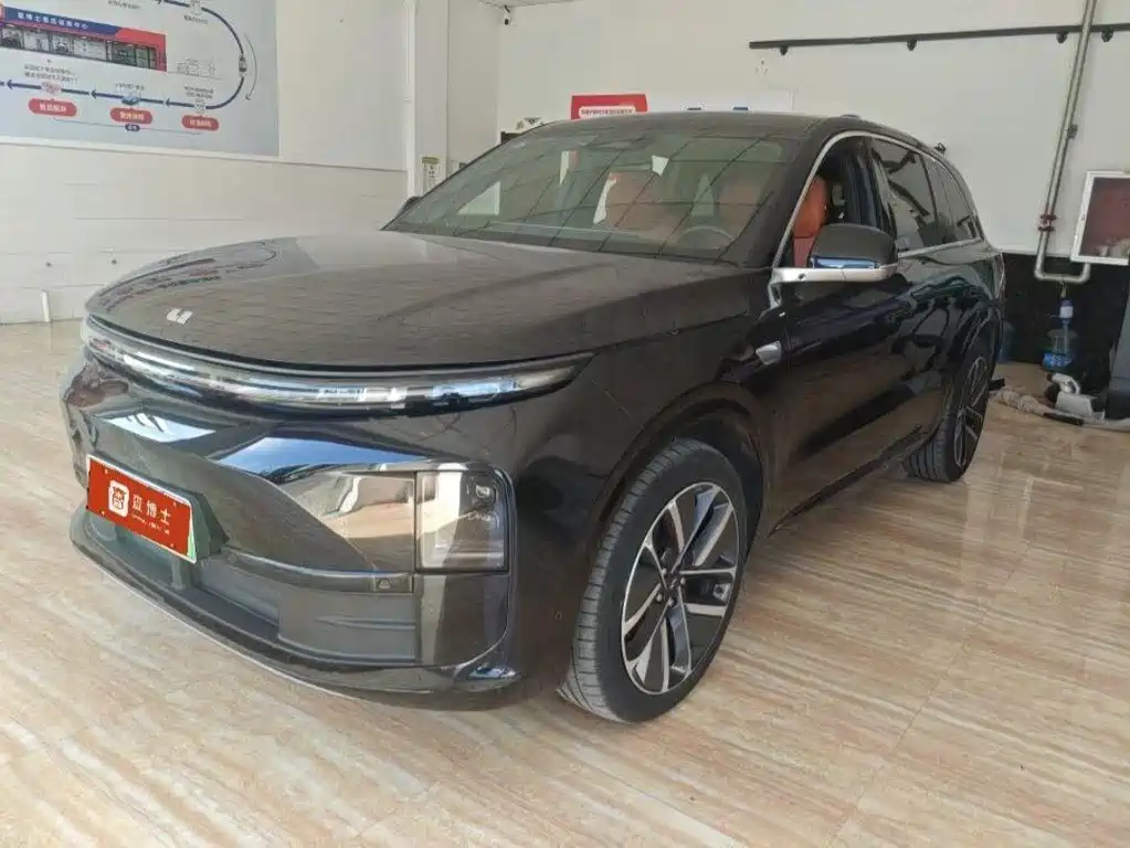Li Auto L6