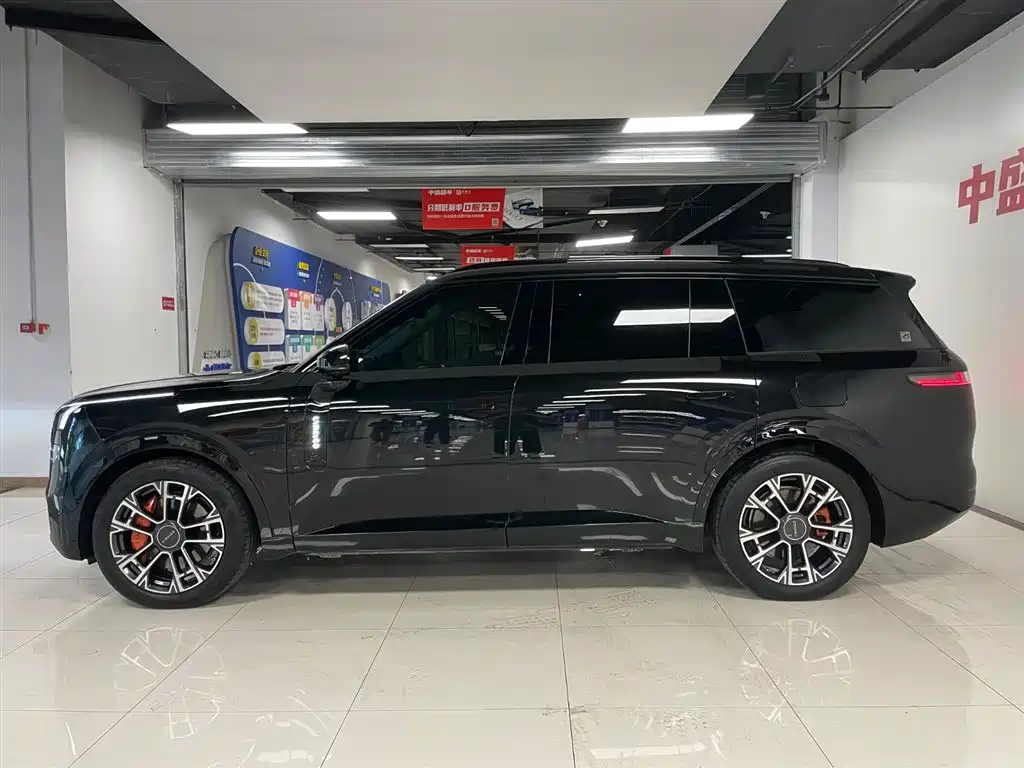 Lynk & Co 900 2025 2.0T Ultra 6 мест