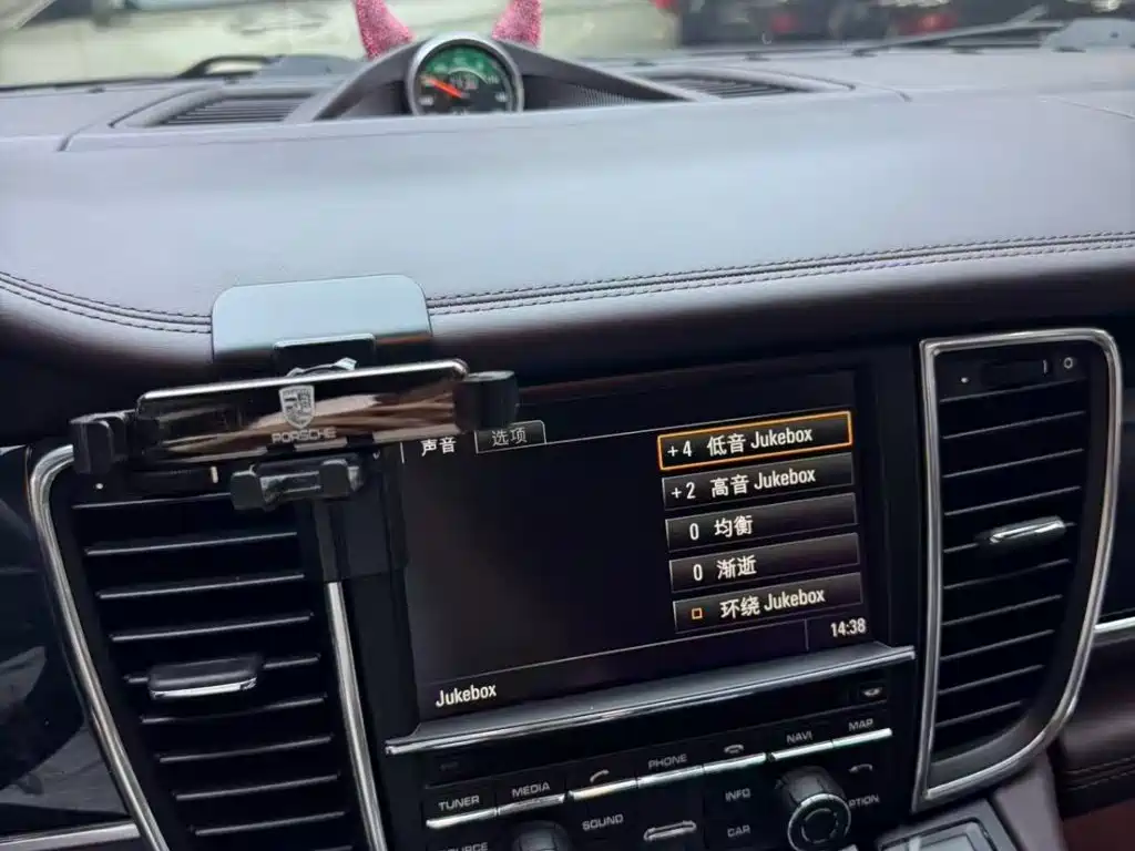 Porsche Panamera — миниатюра 15