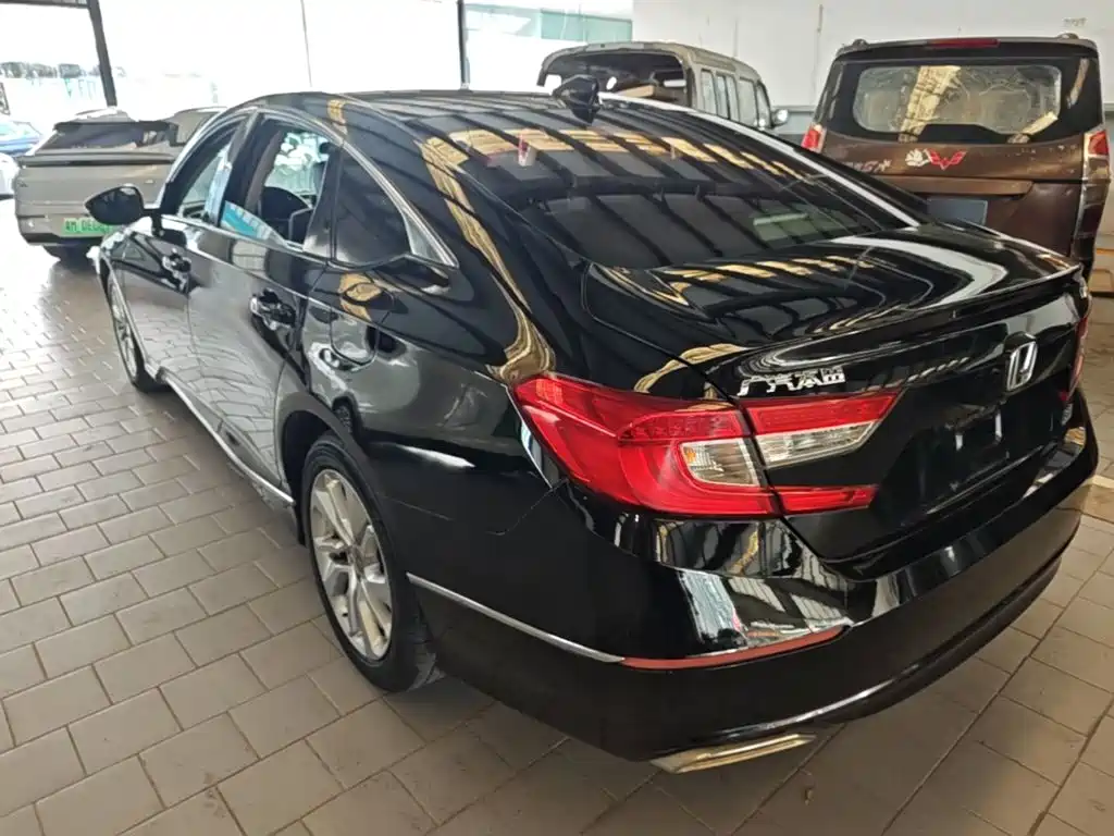 Honda Accord — миниатюра 5
