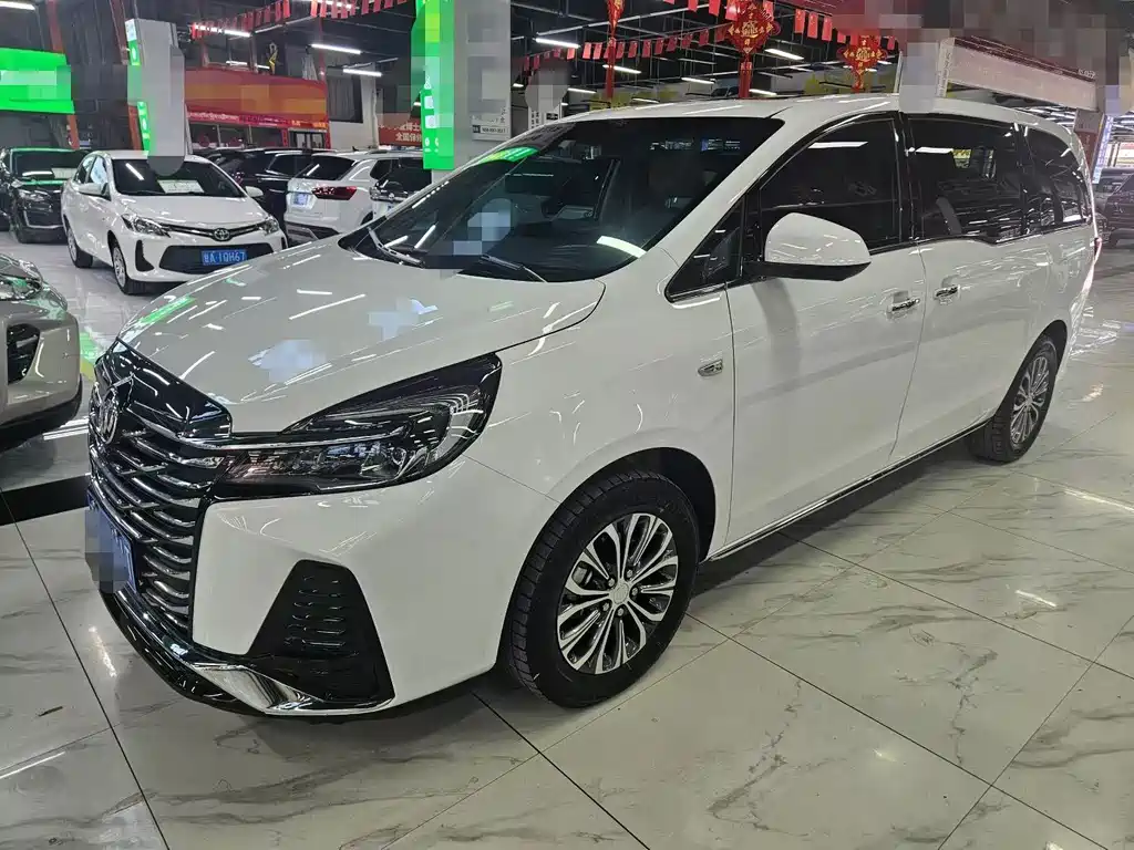 Buick GL8 2024