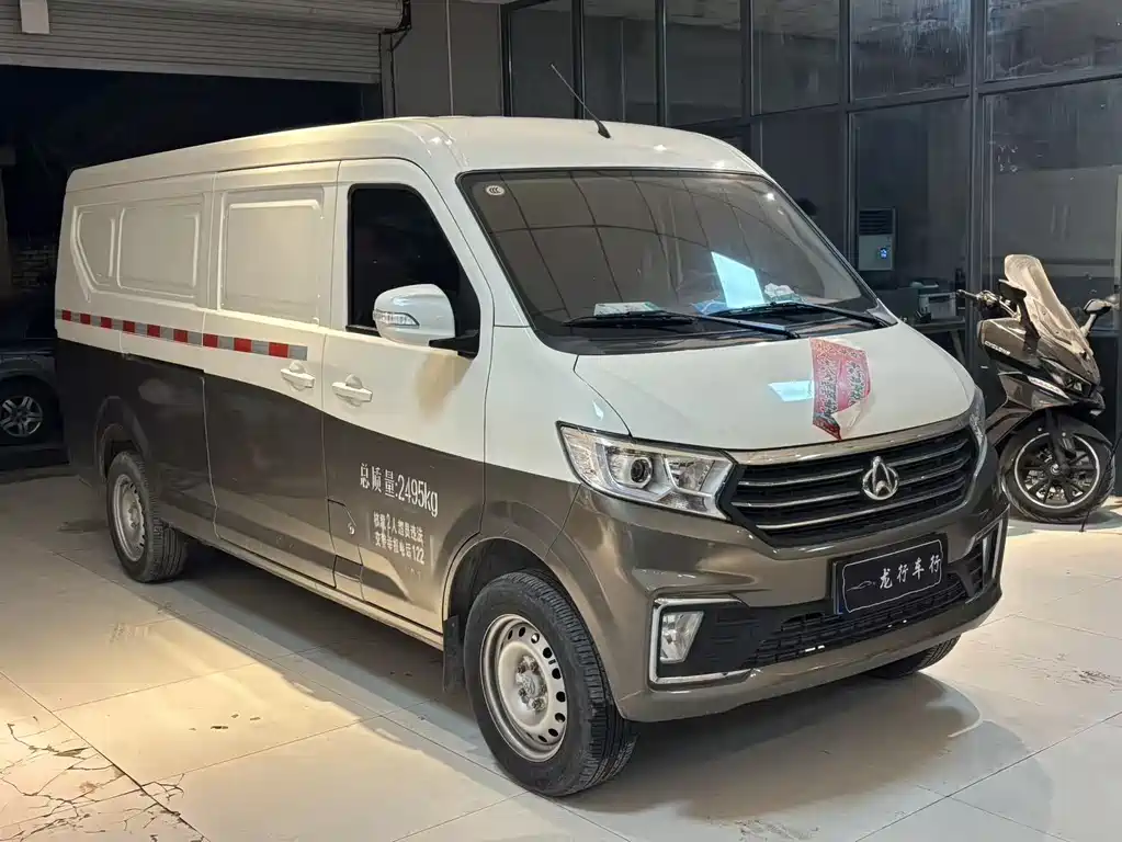 CHANGAN CROSS STAR V7