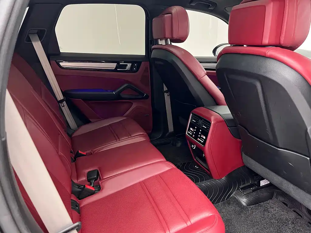 Porsche Cayenne — миниатюра 20