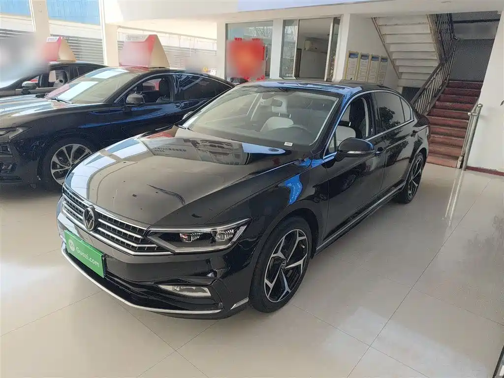 Volkswagen Magotan 2025