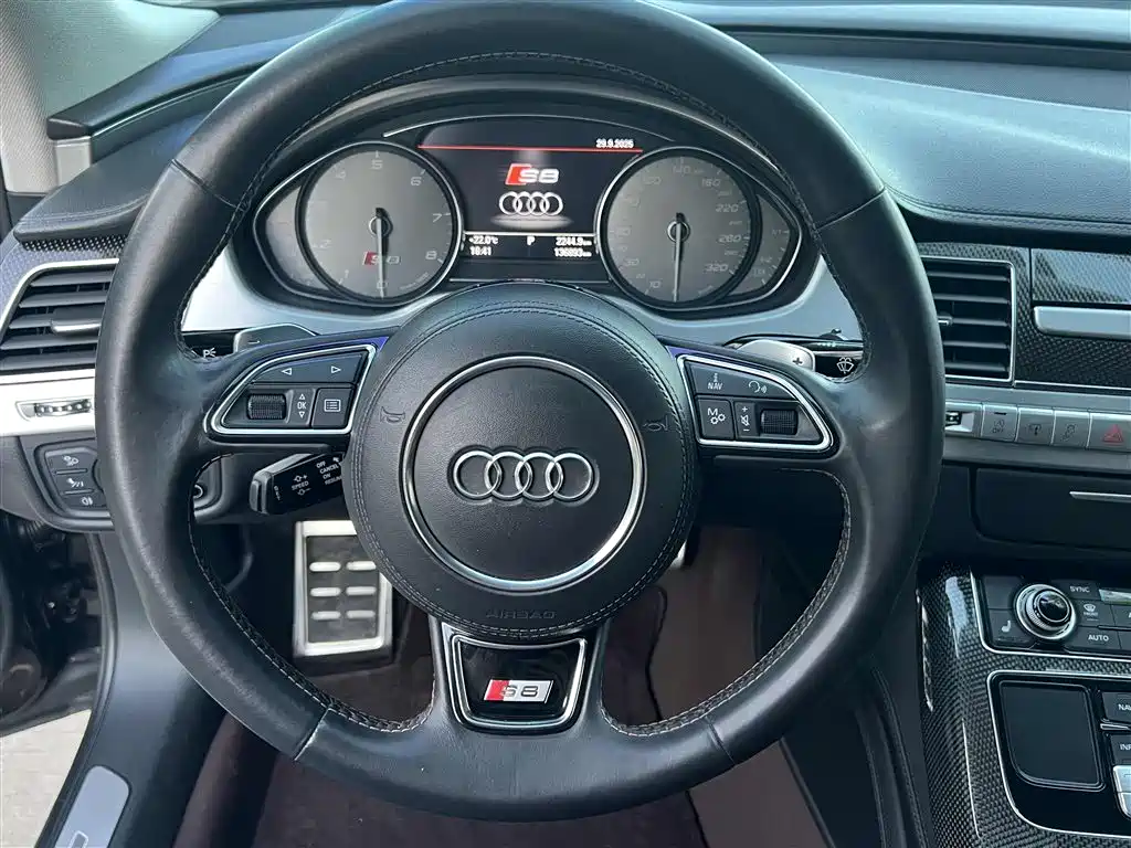 Audi S8 2013 S8 4.0TFSI quattro
