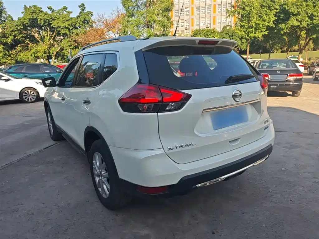 Nissan X-Trail 2017 2.0L CVT Comfort 2WD