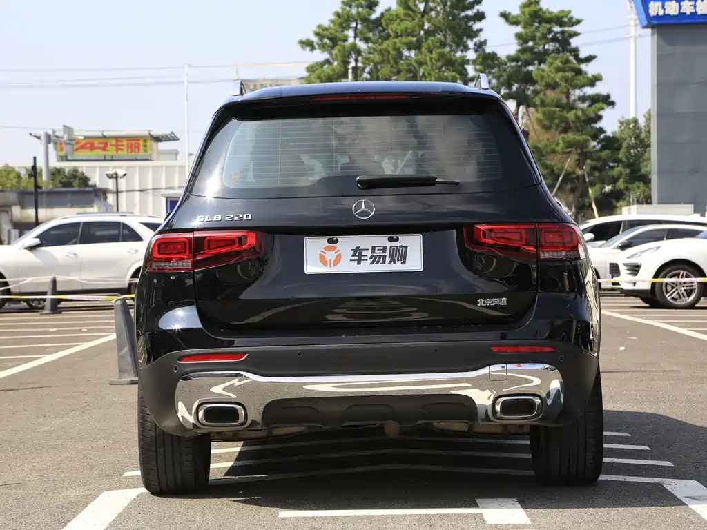 Mercedes-Benz GLB — миниатюра 20