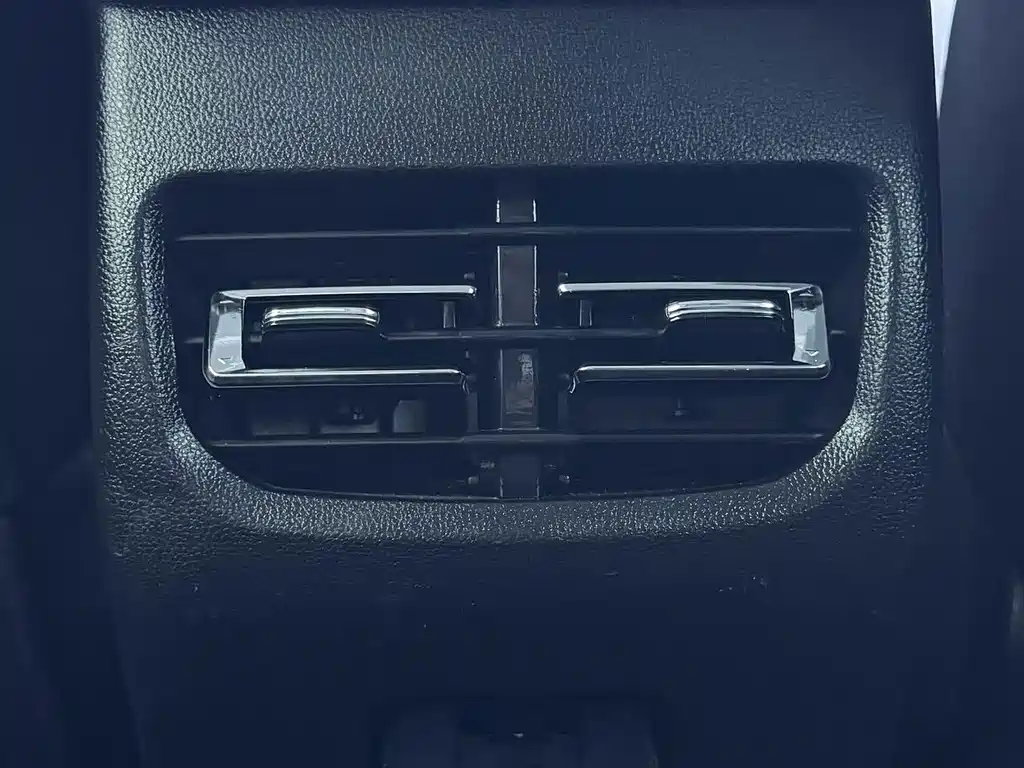 Haval M6 — миниатюра 9