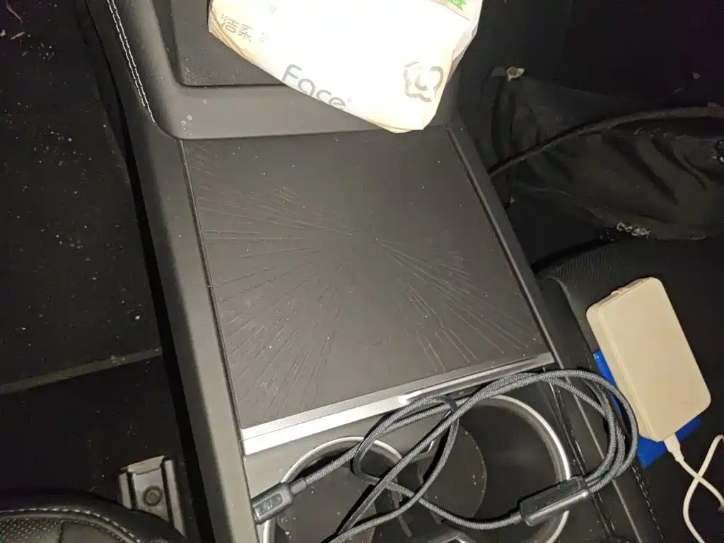 Tesla Model 3 — миниатюра 12
